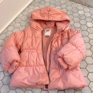 Old Navy 4T puffer jacket girls pink - gently used.
